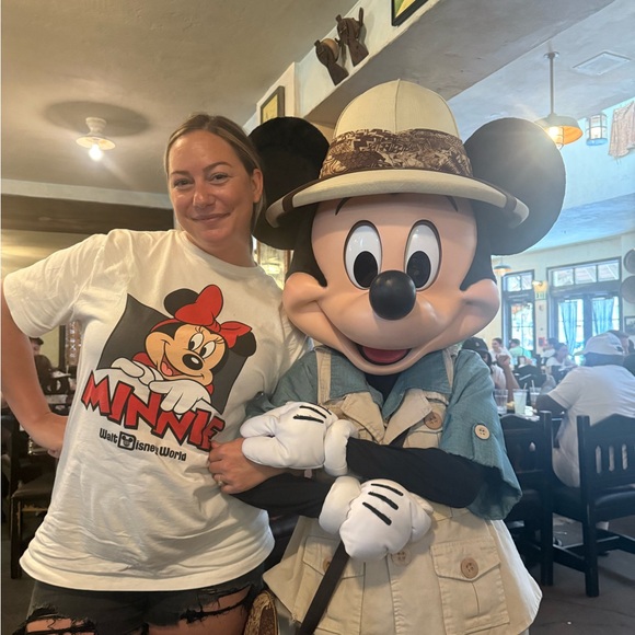 Meet your Posher, Stephanie - Picture 1 of 1